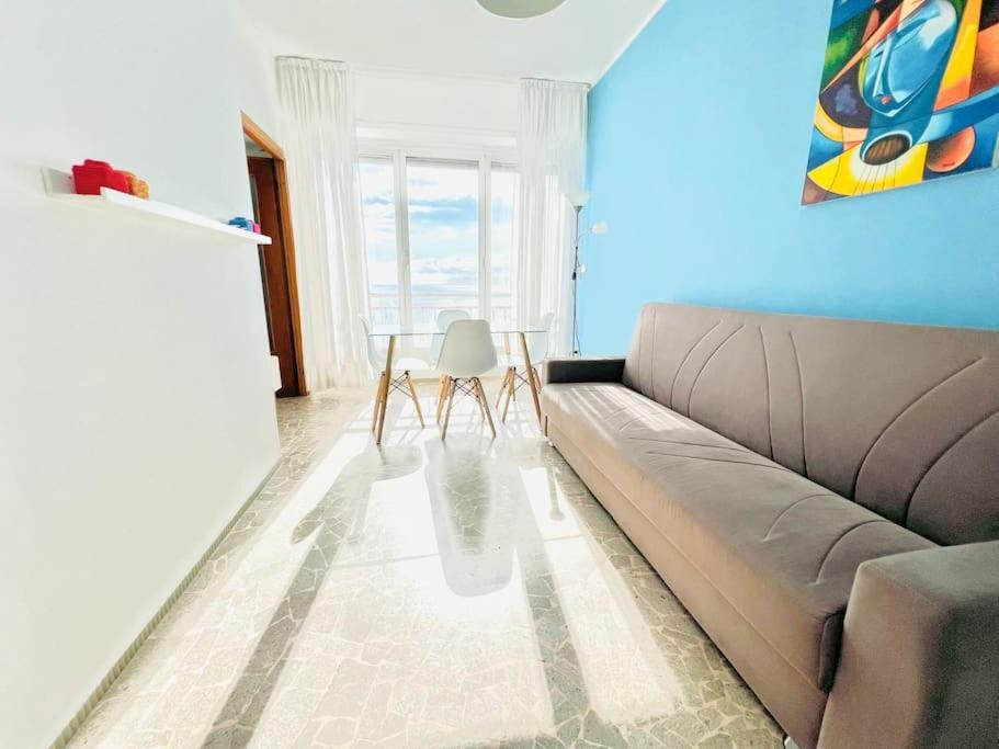 Suite Sunset 21 - Fronte Mare Санремо Экстерьер фото