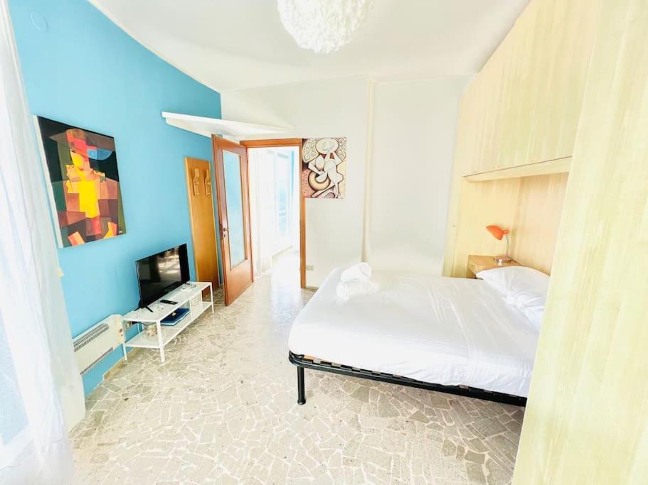 Suite Sunset 21 - Fronte Mare Санремо Экстерьер фото