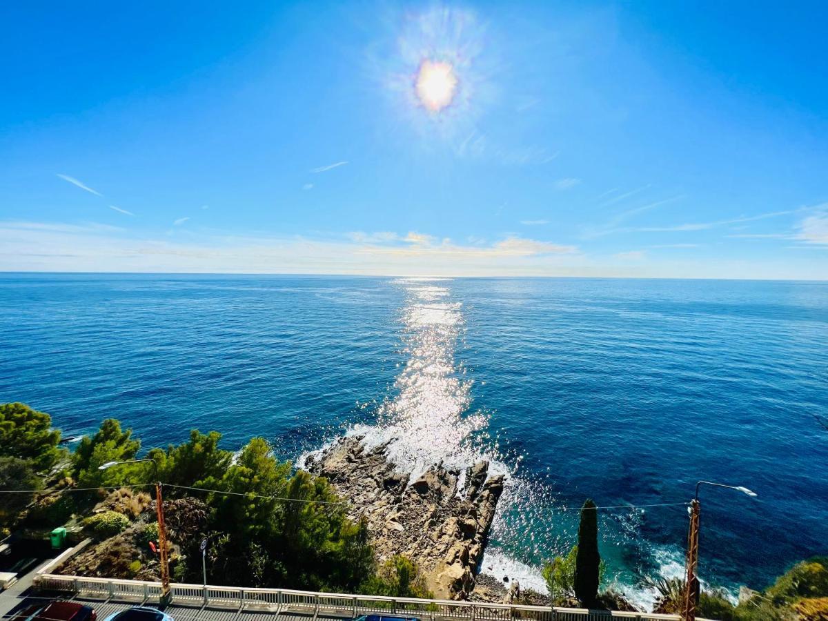 Suite Sunset 21 - Fronte Mare Санремо Экстерьер фото
